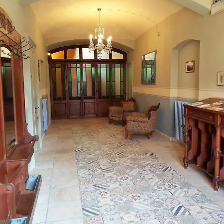 拉弗洛纳切旅馆 招待所