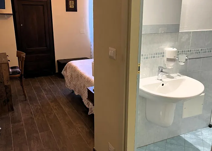 招待所 拉弗洛纳切旅馆
